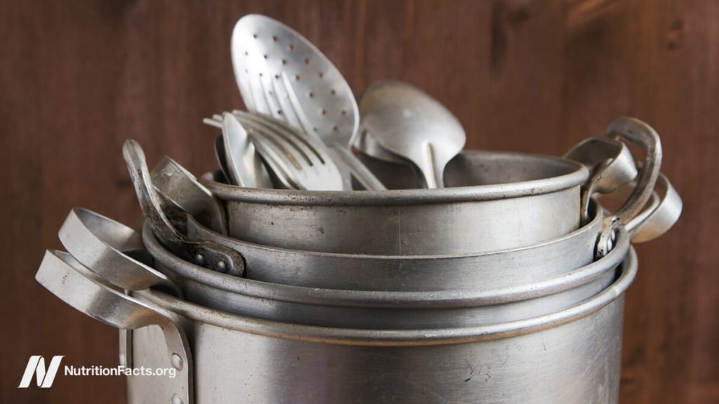 Can We Safely Use Aluminum Foil, Bottles, and Pots? Can We Safely Use Aluminum Foil, Bottles, and Pots?