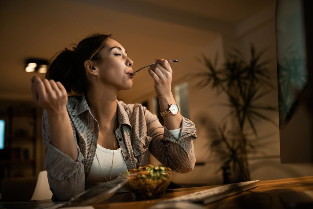 Struggling With Hunger During Weight Loss? High-Intensity Workouts Could Be The Key Struggling With Hunger During Weight Loss? High-Intensity Workouts Could Be The Key