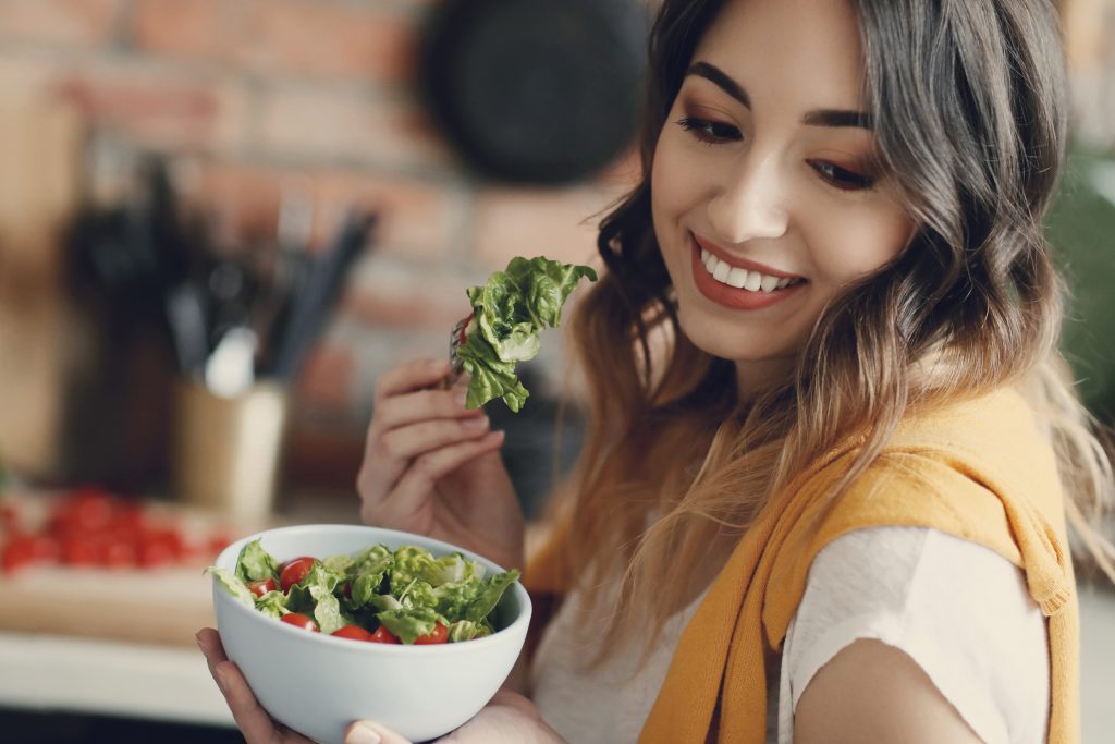 Starting A New Diet For 2025? Nearly Half Of Americans Make It Their New Year’s Resolution