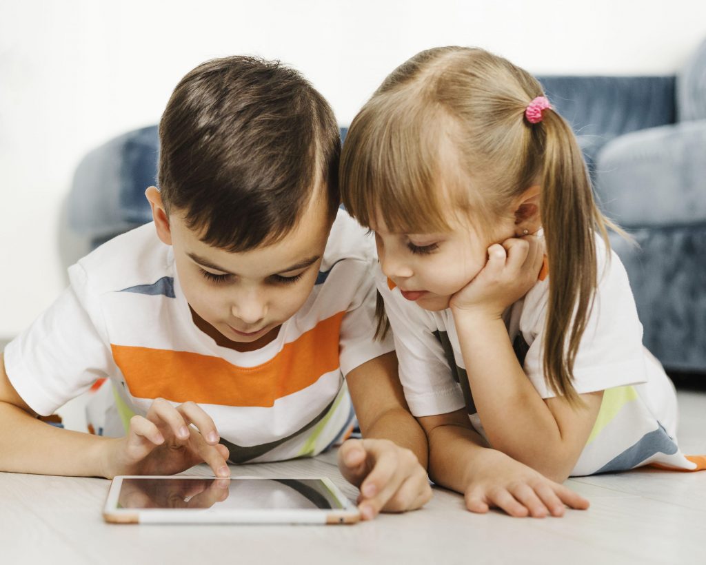 This Common Lifestyle Habit In Preteens May Trigger Manic Symptoms, Researchers Find