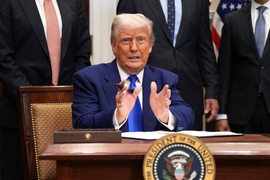 Trump Revives ‘Mental Decline’ Concerns After Attempting to Leave Oval Office Before Signing Executive Order: ‘Is He OK?’