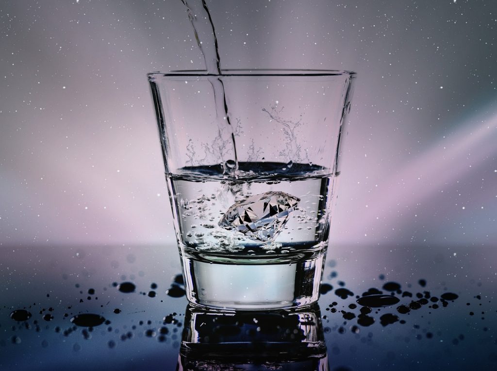 How Water, Electrolyte Balance, and Dehydration Symptoms Affect Energy and Performance