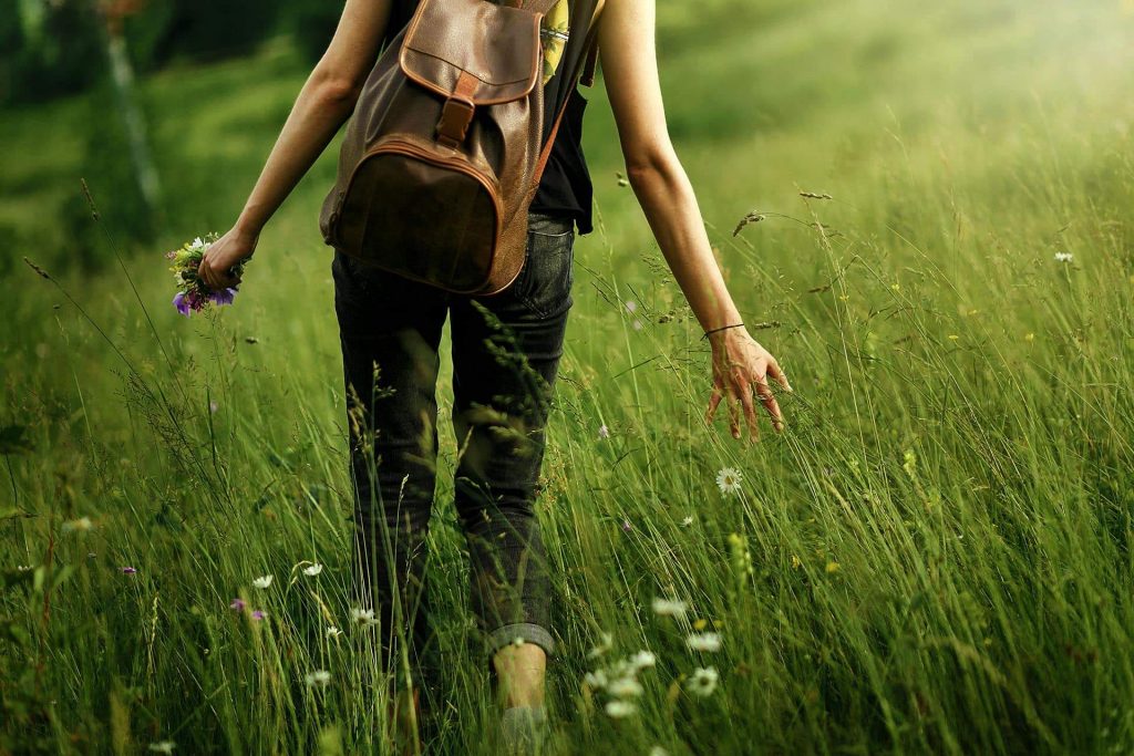 6 Ways to Enjoy Mindful Walking 6 Ways to Enjoy Mindful Walking